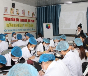 Dạy nghề phun xăm tại Huế Phạm